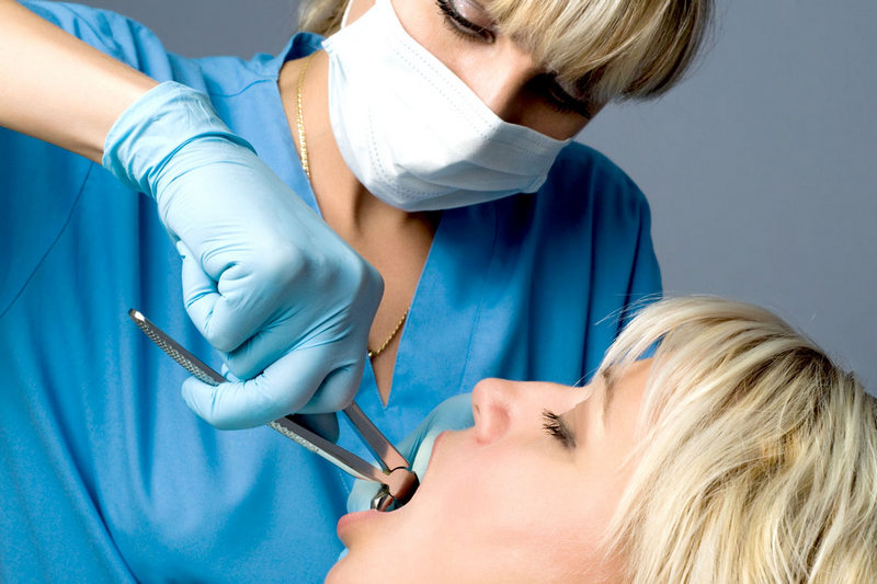 Стоматологические услуги. Нужно ли удалять зубы мудрости?