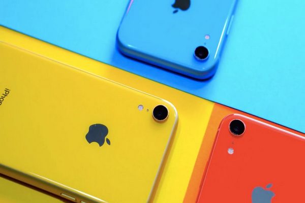 Apple снизила российские цены на старые модели iPhone