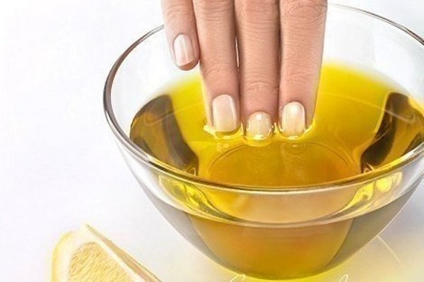 Лимон и масло против ломающихся ногтей