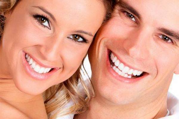 Эффективные способы отбелить зубы в домашних условиях