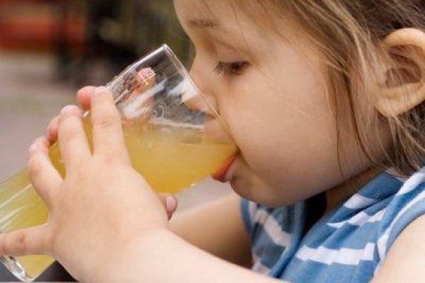 Три самых полезных напитка для ребенка